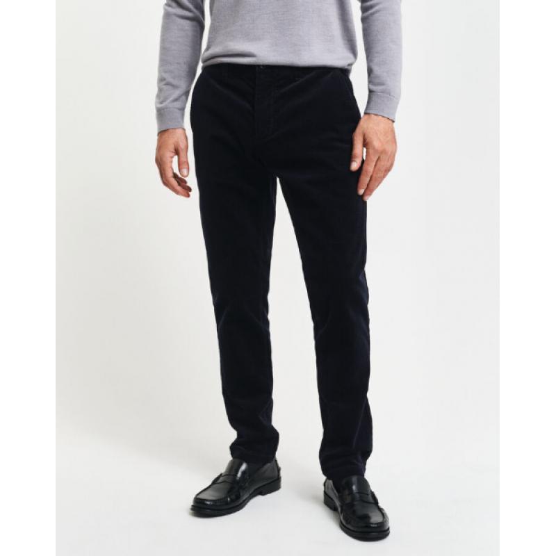 Pantalon chino slim fit en velours côtelé